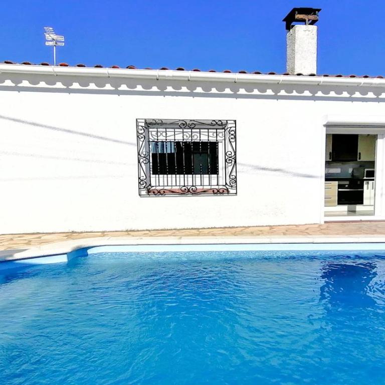 VACAY Villa Camí, disfruta nadando! en la Costa Brava, l'Escala! - Casa de 3 dormitorios - 28