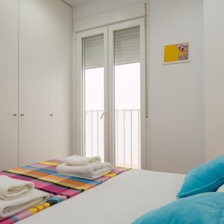 Spacious & Clean Apartment in Quiet Area - Three-Bedroom Apartment - 16