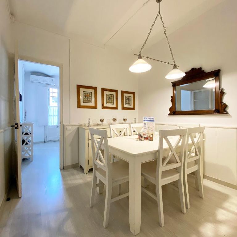 Stay U-nique Apartments Gaudi II - Two-Bedroom Apartment - 2