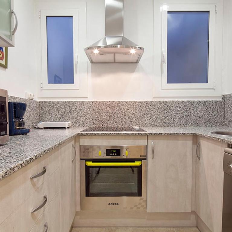 Stay U-nique Apartments Gaudi II - Two-Bedroom Apartment - 12