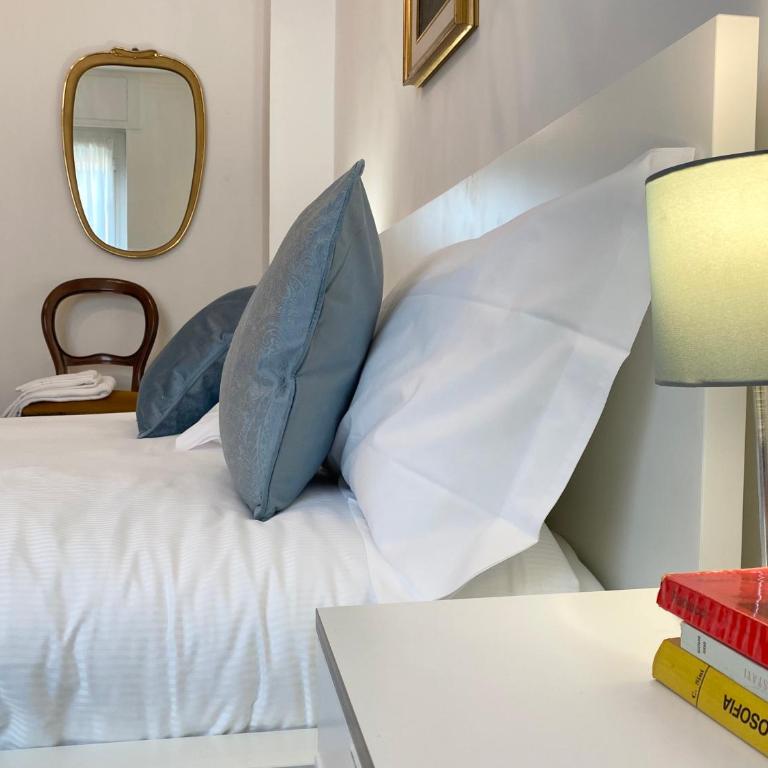 CasaViva- Ampio appartamento nei vicoli di Genova - Appartamento con 2 Camere da Letto - 6