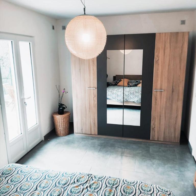 Bas de villa. Côte d'Azur, à 20 kms de Nice - Maison 1 Chambre - 8