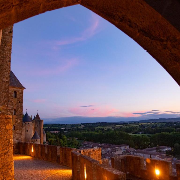 Tout confort ! Climatisation, Centre-ville, Parking, Terrasse, WiFi, Netflix - Apartment - 71