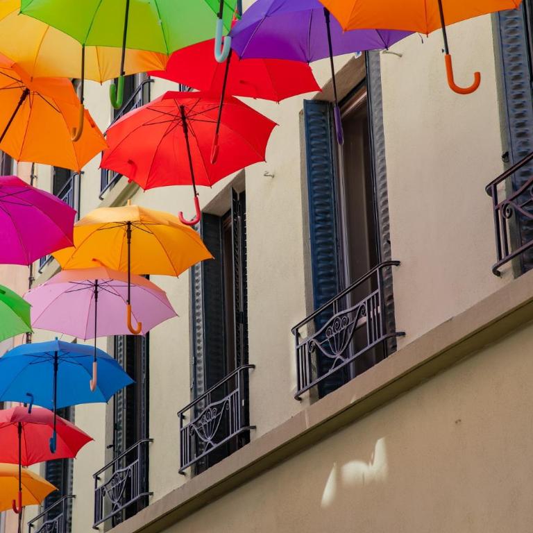 Tout confort ! Climatisation, Centre-ville, Parking, Terrasse, WiFi, Netflix - Apartment - 94