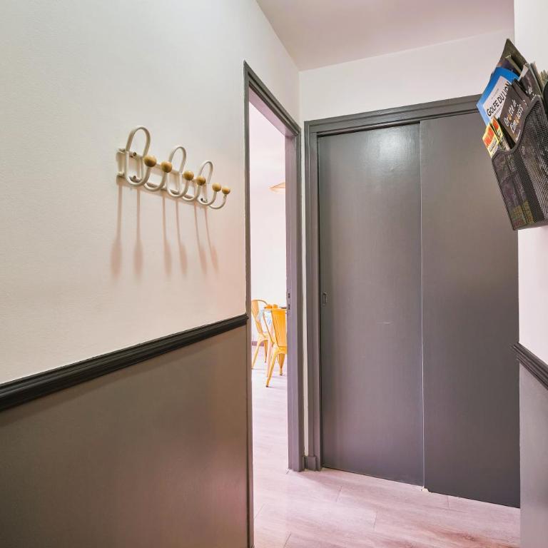 Tout confort ! Climatisation, Centre-ville, Parking, Terrasse, WiFi, Netflix - Apartment - 23