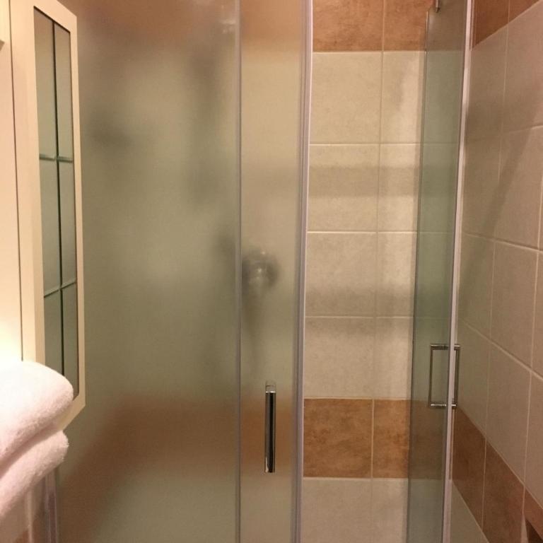 Perseo B&B - Camera Matrimoniale con Bagno Privato - 8