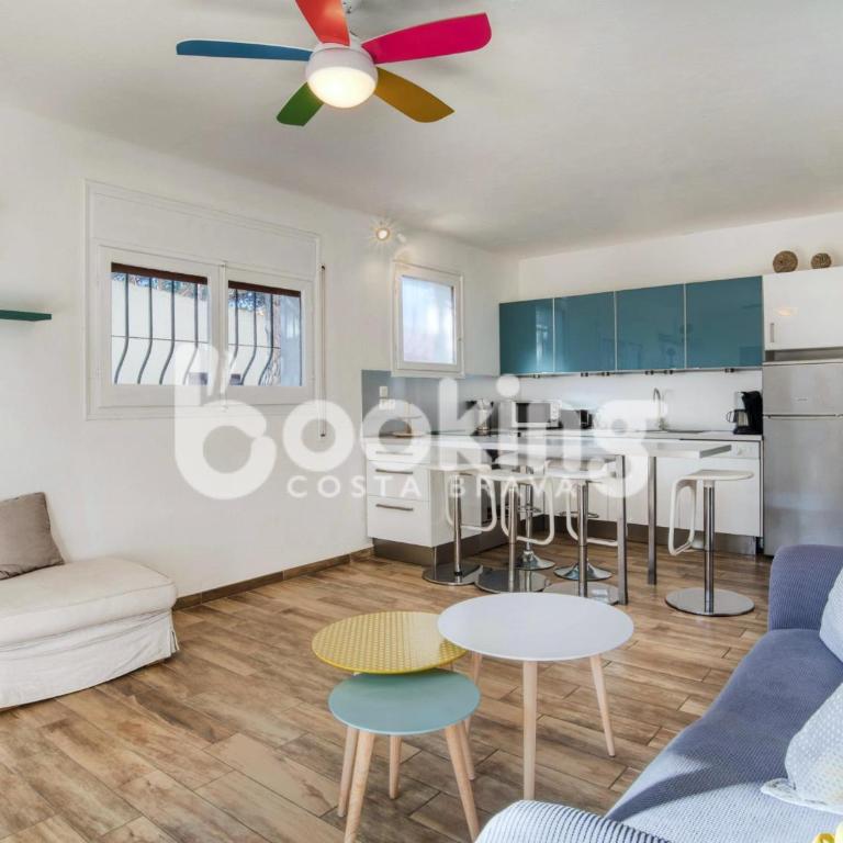 Mar bella Apartament a dos minuts de la platja amb wifi i parking per 6 persones - Apartamento de 3 dormitorios - 5
