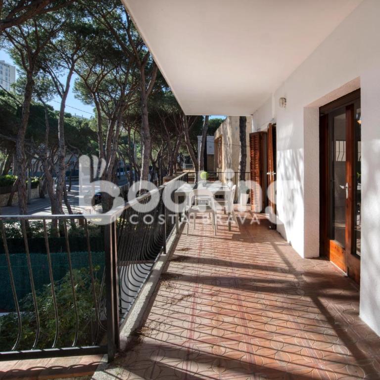 Mar bella Apartament a dos minuts de la platja amb wifi i parking per 6 persones - Apartamento de 3 dormitorios - 11