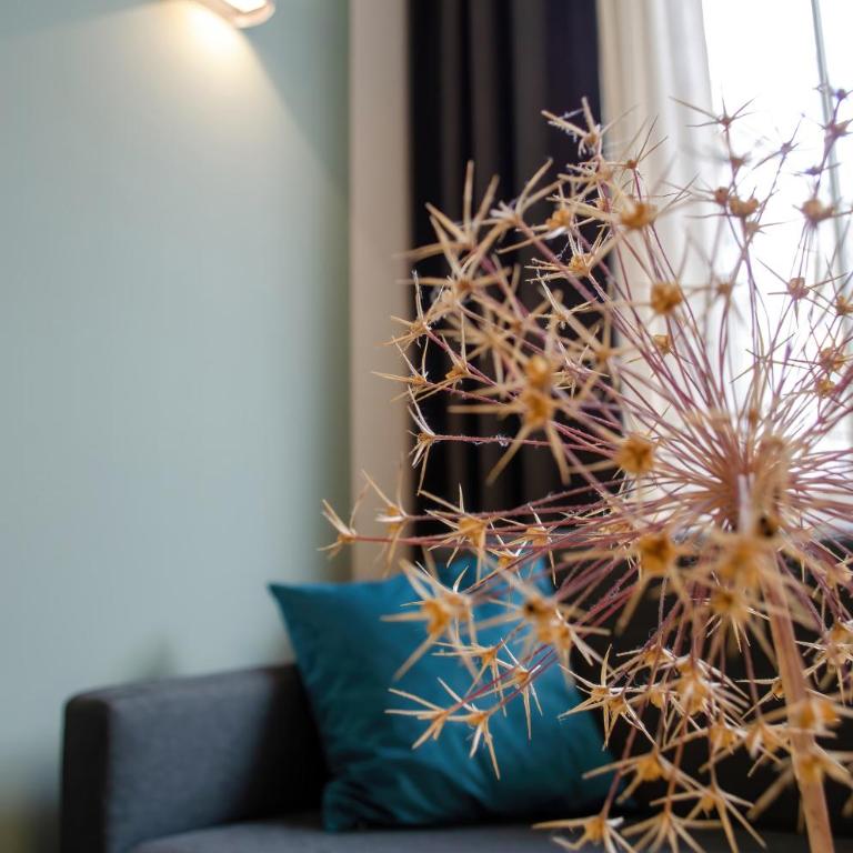 HOMELY STAY Studio 9 - Stylish & Convenient Self-Check-In Studio in Munich - Deluxe Studio mit Kingsize-Bett - 5