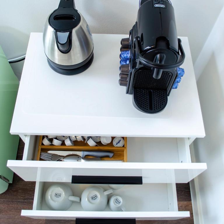 HOMELY STAY Studio 9 - Stylish & Convenient Self-Check-In Studio in Munich - Deluxe Studio mit Kingsize-Bett - 13