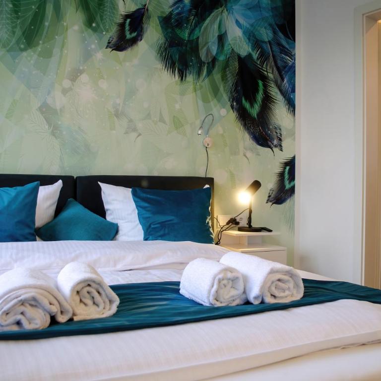 HOMELY STAY Studio 9 - Stylish & Convenient Self-Check-In Studio in Munich - Deluxe Studio mit Kingsize-Bett - 9