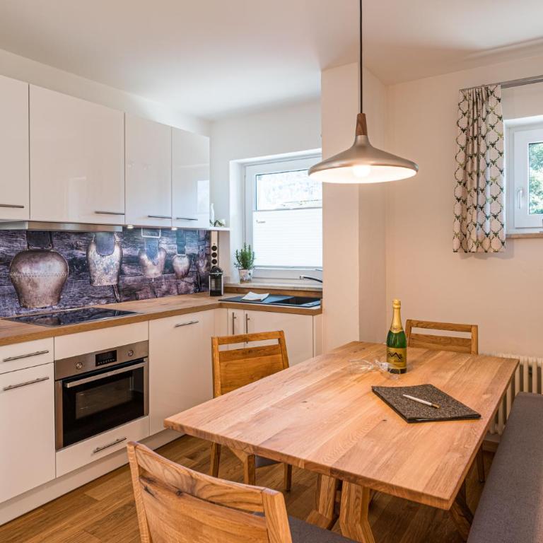 Oberstdorfer Ferienwelt - Deluxe Ferienwohnung mit 2 Schlafzimmern, 2 Bädern und Südbalkon - 10