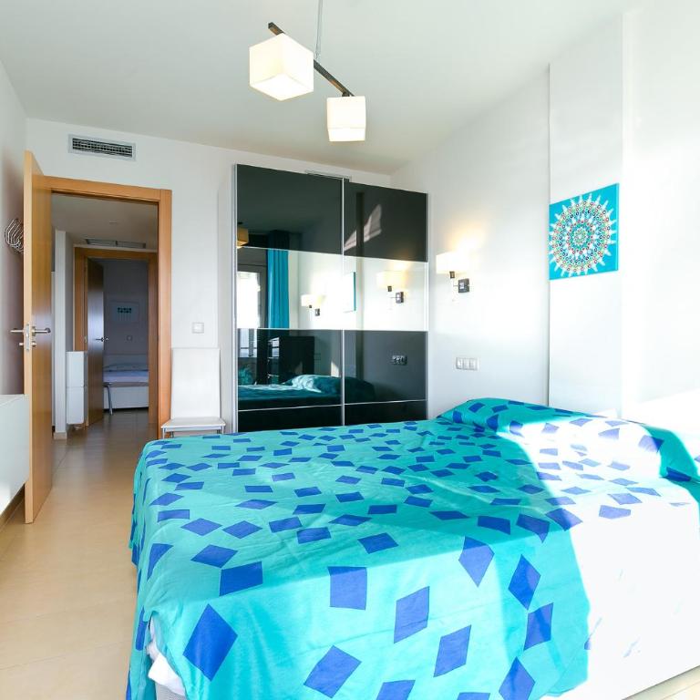 V011 - MARITIM - Roses - Two-Bedroom Apartment - 10