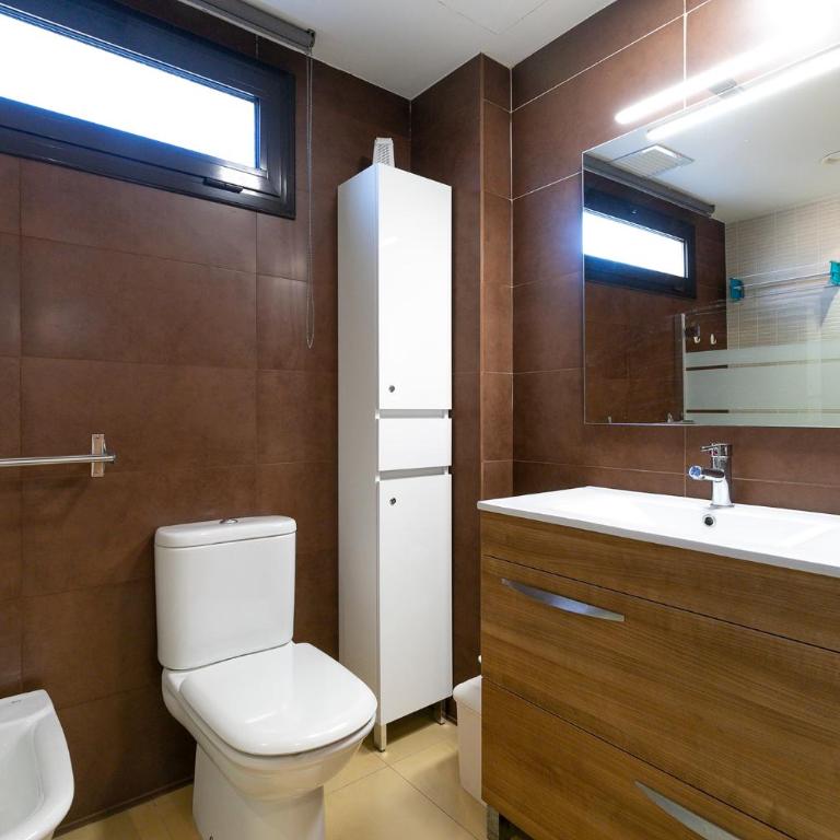 V011 - MARITIM - Roses - Two-Bedroom Apartment - 13