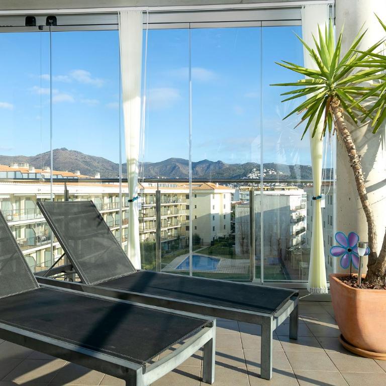 V011 - MARITIM - Roses - Two-Bedroom Apartment - 17
