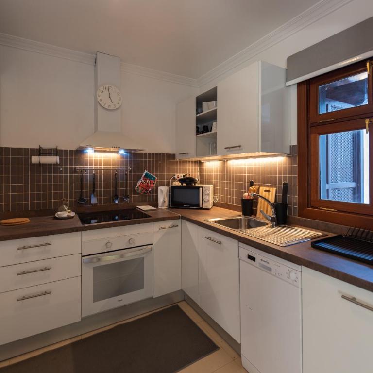 El Buen Retiro - Two-Bedroom House - 12