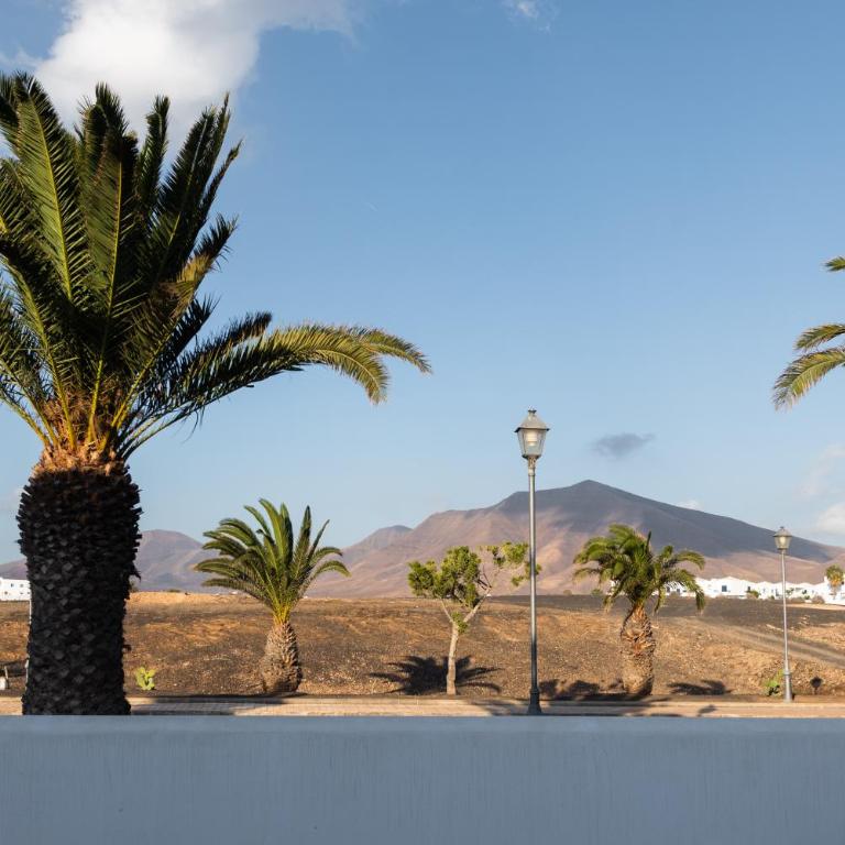 El Buen Retiro - Two-Bedroom House - 15