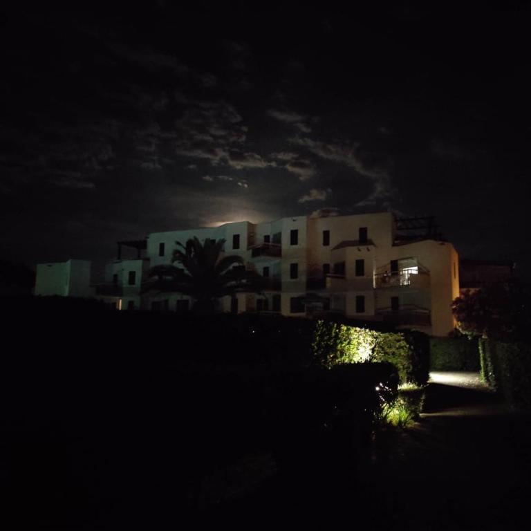 LES CAPITELLES 5 - Accès direct à la plage depuis le jardin - T2 avec cabine - 6 pers - jardin - Piscine - parking - Appartamento con 2 Camere da Letto - 20