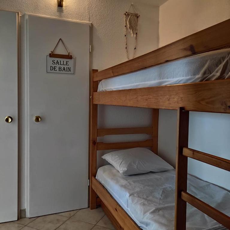 LES CAPITELLES 5 - Accès direct à la plage depuis le jardin - T2 avec cabine - 6 pers - jardin - Piscine - parking - Appartamento con 2 Camere da Letto - 29