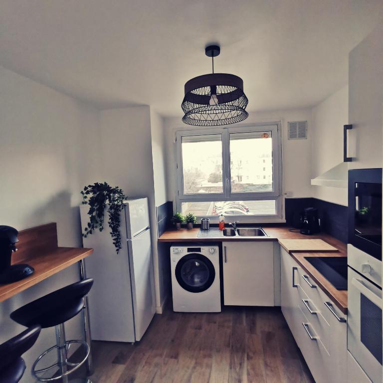 Chambre Jungle - Tout confort Saint Marceau - Apartment With Shared Bathroom - 8