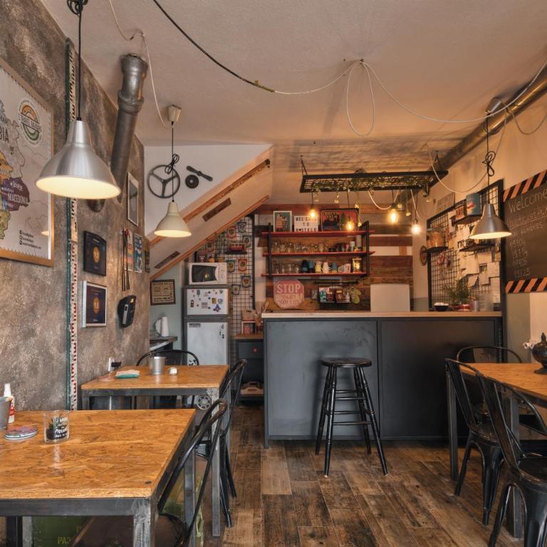 Q PODGORICA Beds,Rooms and more - Double Room with Shared Bathroom - 1