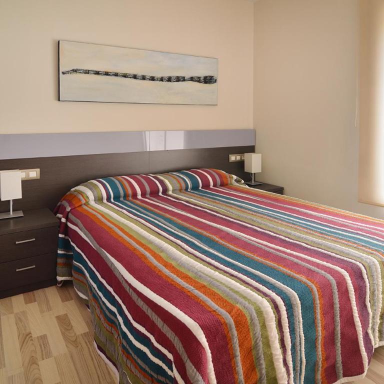 Ornis Apartments Platja - Apartamento de 2 dormitorios con balcón y vistas al jardín (4-6 adultos) - 7