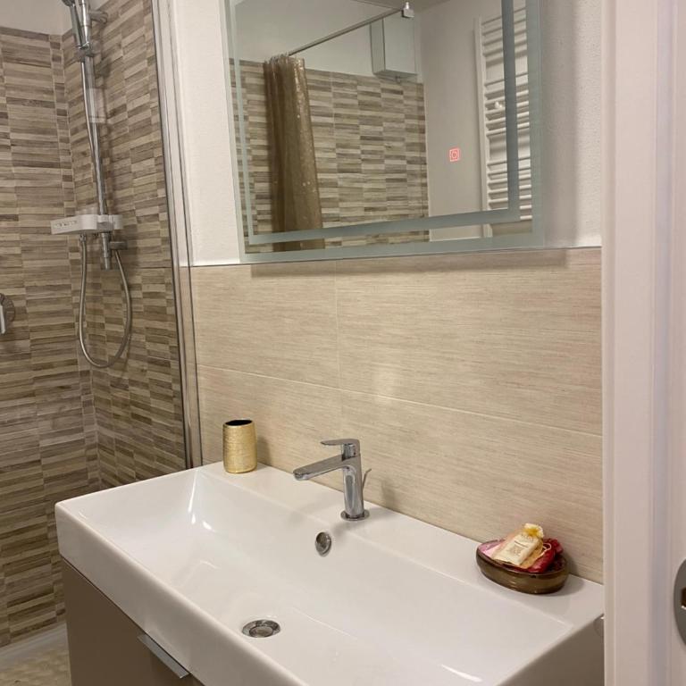 Monolocale Agata - Studio Triple Standard - 21