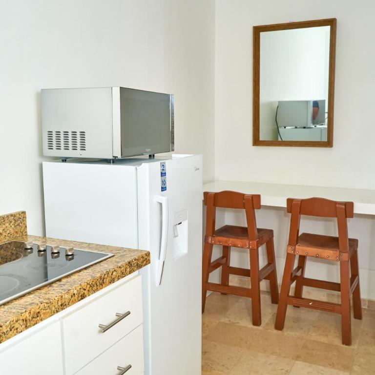 Loft Sabalo - Pet Friendly - Double Room with Two Double Beds - 10