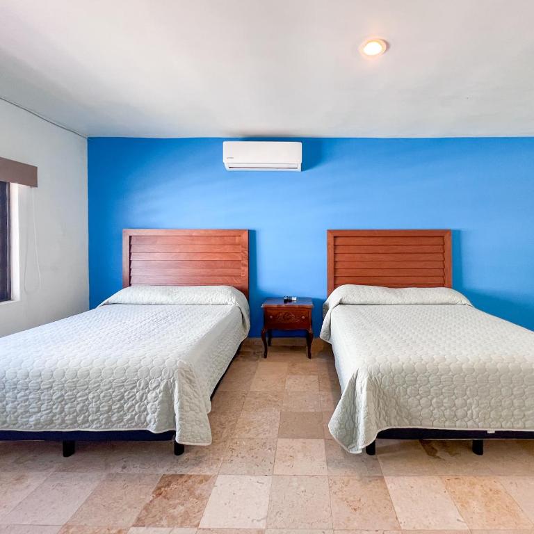 Loft Sabalo - Pet Friendly - Double Room with Two Double Beds - 3