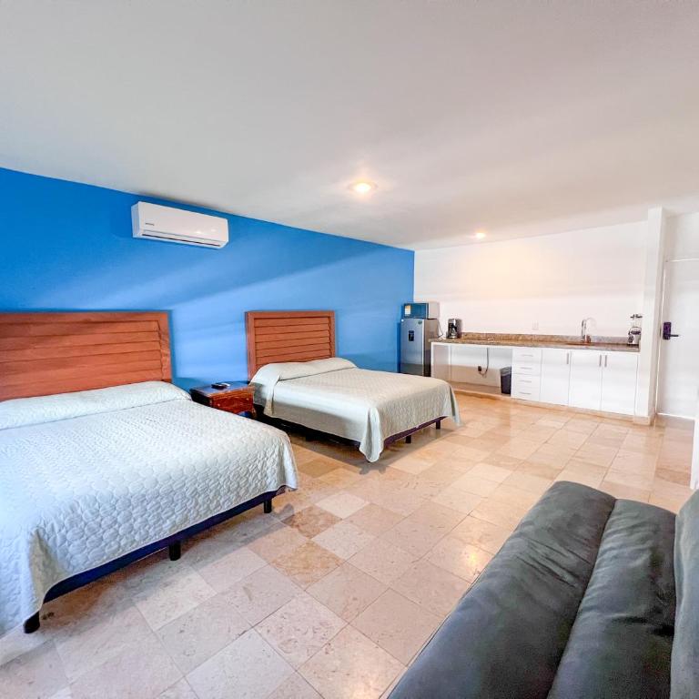 Loft Sabalo - Pet Friendly - Double Room with Two Double Beds - 5
