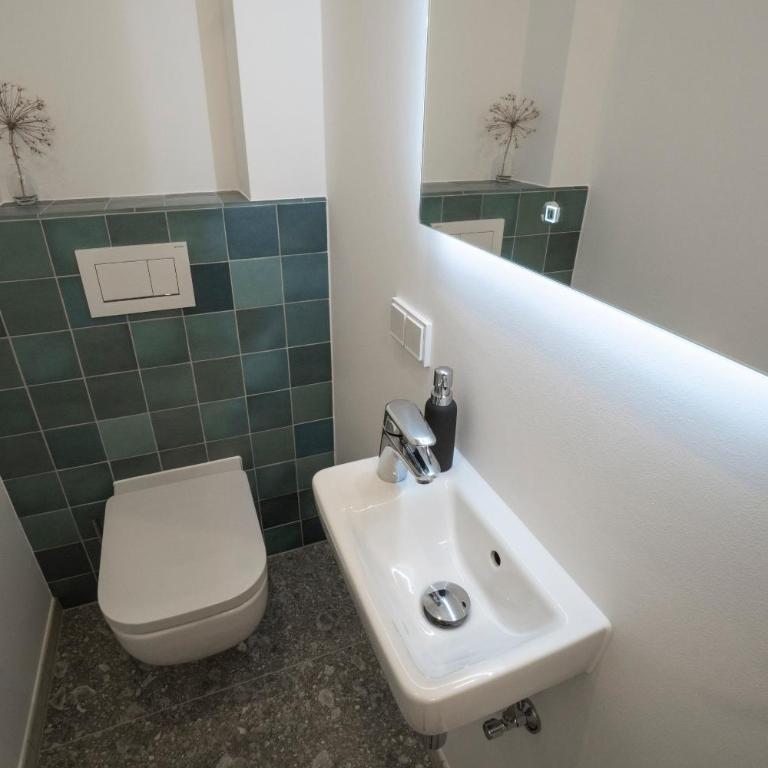 HOMELY STAY Studio 9 - Stylish & Convenient Self-Check-In Studio in Munich - Deluxe Studio mit Kingsize-Bett - 18