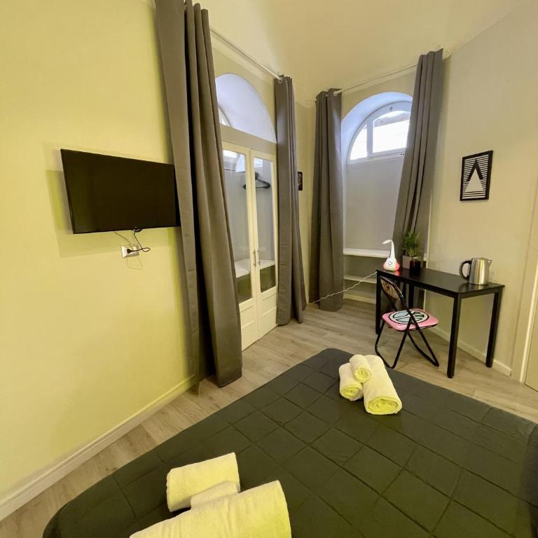 4 Balconi rooms Paladini B&B e appartamenti - Camera Matrimoniale con Bagno Privato - 11