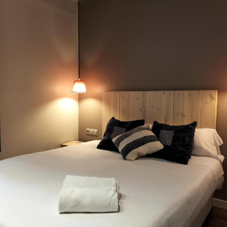 Montserrat Apartments by gaiarooms - Penthouse Apartment - 17