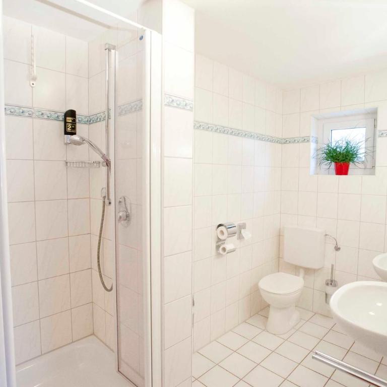 Gästehaus Birkenhof - Doppelzimmer mit Aussicht - 2
