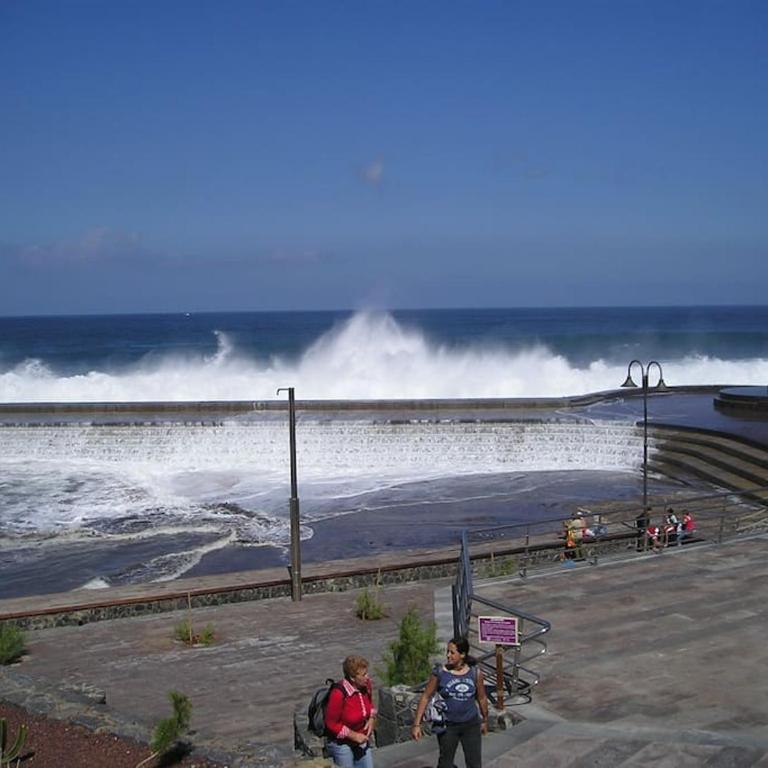 Apartment in Bajamar near coast - Three-Bedroom Apartment - 39