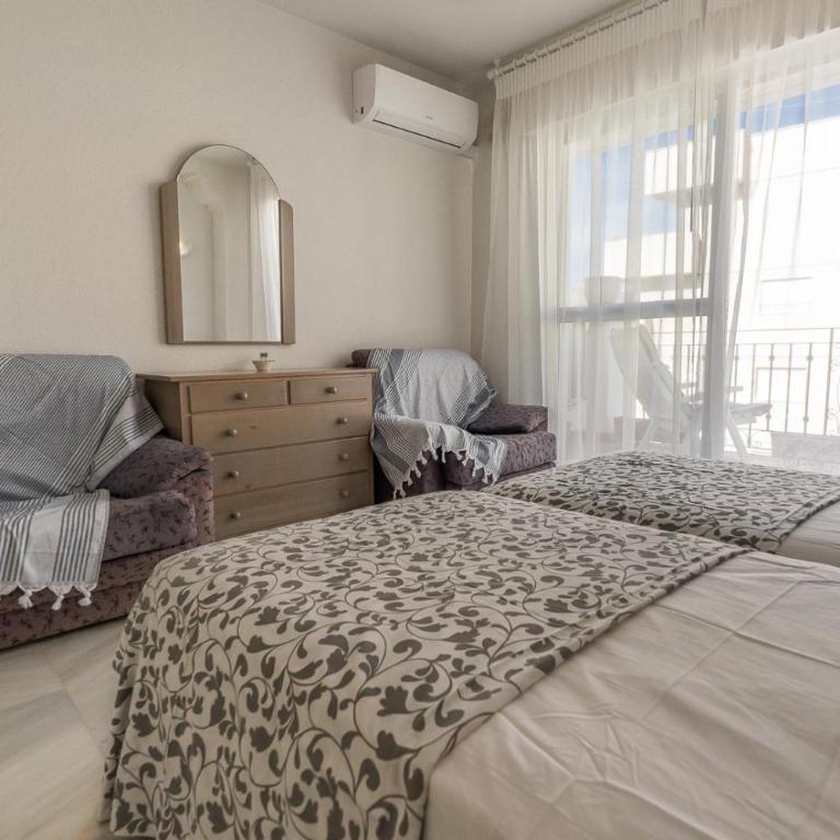 Real View Beach Front - Three-Bedroom Apartment - 16