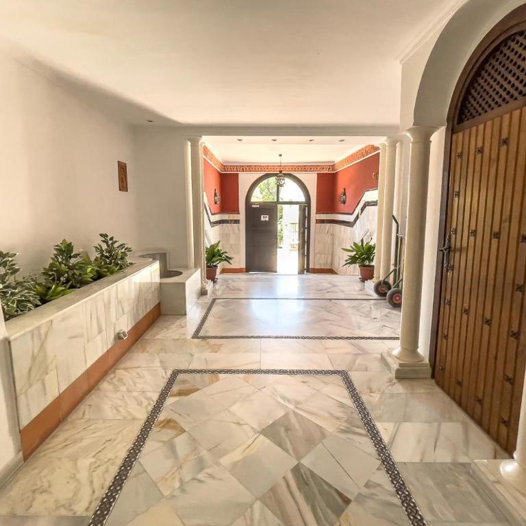 Real View Beach Front - Three-Bedroom Apartment - 32