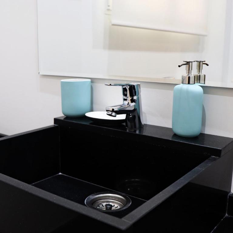 For You Rentals NEW Design Apartment TEMPORAL Puerta del Sol PRE104A - Apartamento de 2 dormitorios - 4