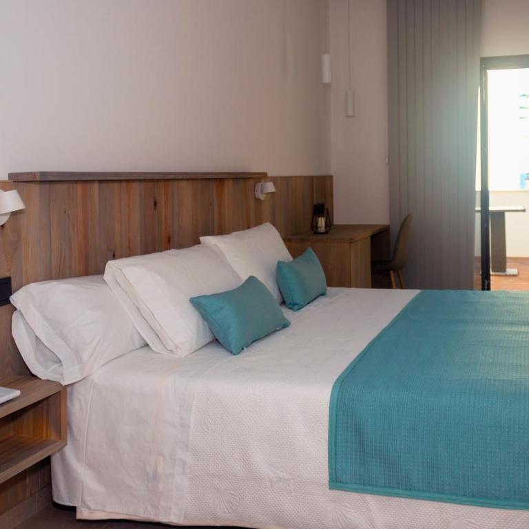 Hotel Cala Arena - Habitación Doble Superior con terraza - 1 o 2 camas - 2