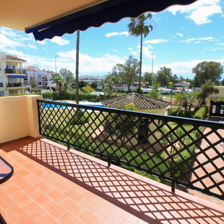 Piso cerca de Puerto Banús - Apartment with Terrace - 1