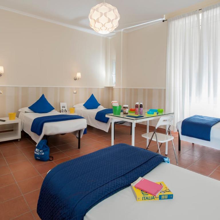 Budget Rooms Des Arts - Camera Familiare con Bagno in Comune - 5