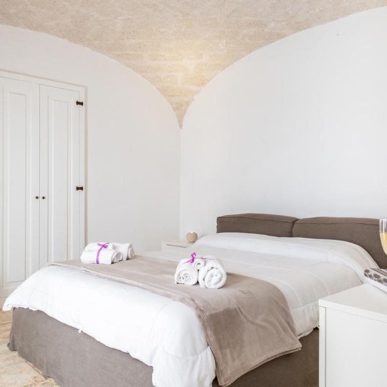 GuestHost - Palazzo Rapanà - Luxury Apt with hydromassage pool - Appartamento con 2 Camere da Letto - 2