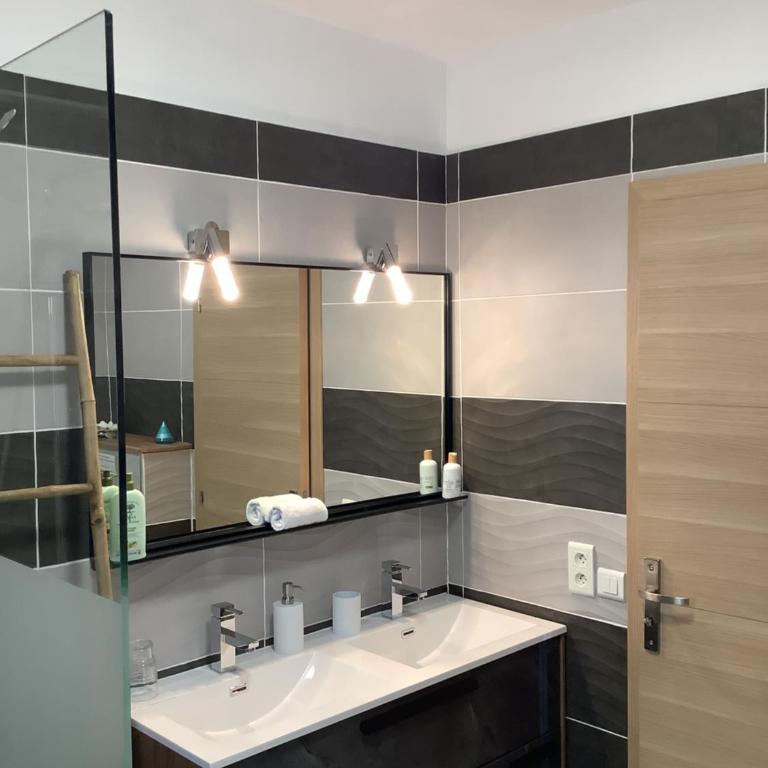 Rêv'de Thau - Double Room with Pool View - 5