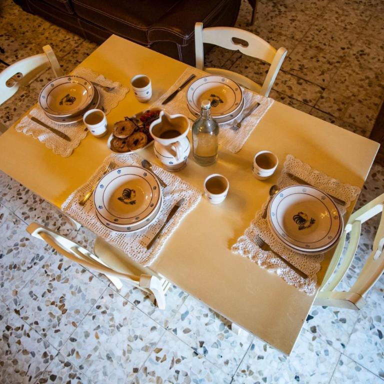 DOMUS CESARE - dimora storica totalmente in pietra nel cuore del centro storico con cabina doccia pietra in camera e zona relax esterna-historic residence entirely made of stone in the heart of the historic center with stone shower cabin in the room - Casa Vacanze - 5