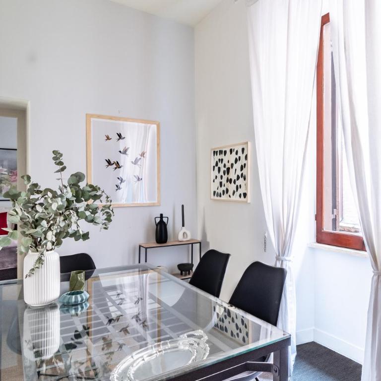 Monserrato Historical by Campo de' Fiori - Appartamento con 2 Camere da Letto - 2
