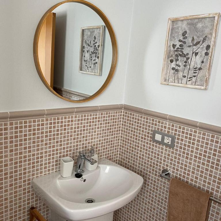 VILLA MARIE Agradable y tranquila MAISON con piscina - Villa - 24