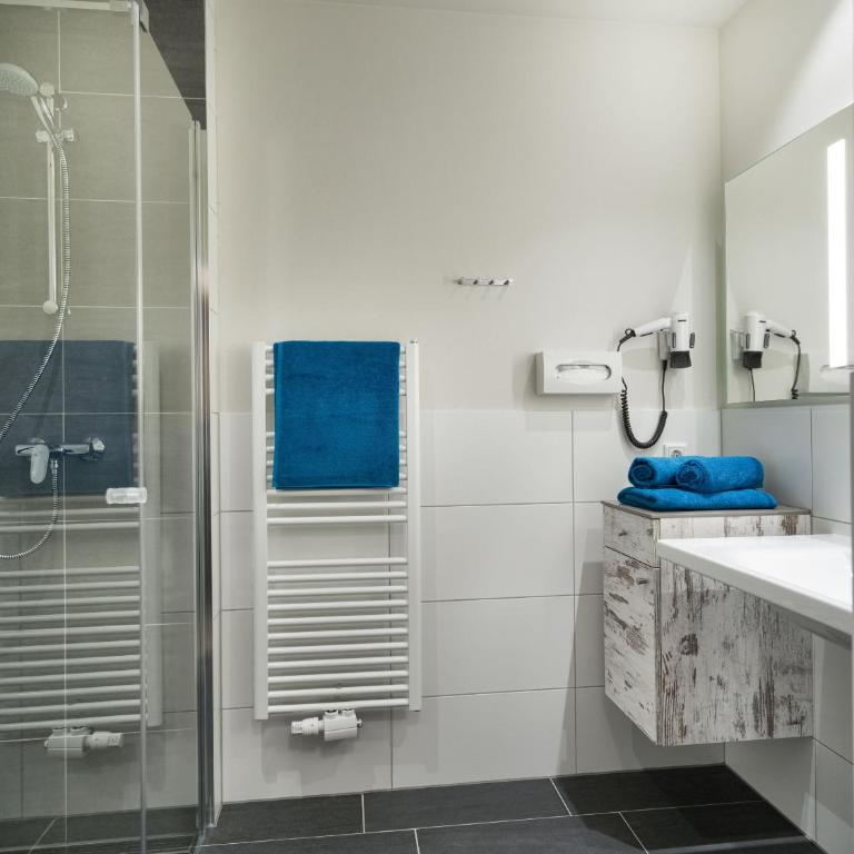 Hotel Sportwelt - Familienzimmer mit Balkon (2 Erwachsene + 2 Kinder) - 4