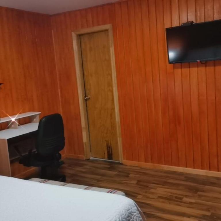 Roble Austral Hostal - Large Double or Twin Room - 3