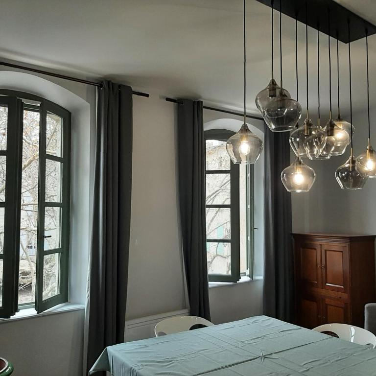 Une chambre à Uzès - Appartement 1 Chambre - 6