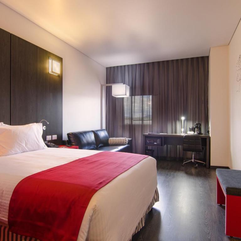 Ramada Encore by Wyndham Guadalajara Sur - Queen Room - Disability Access/Non-Smoking - 1